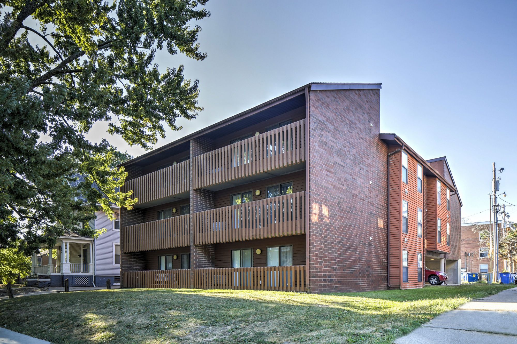 109 E John