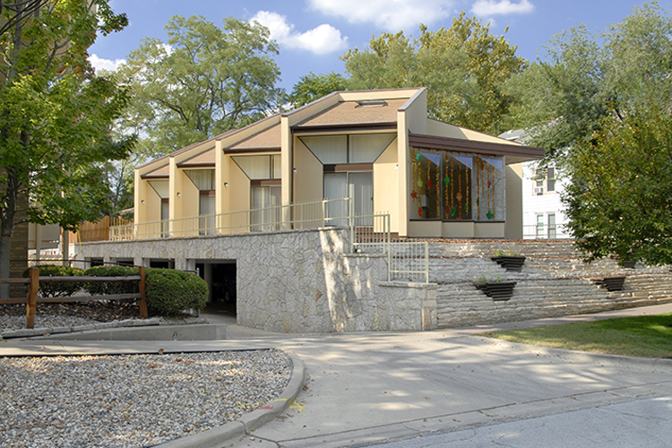 603 South Busey Avenue - 2