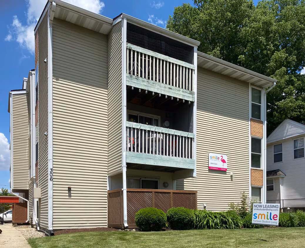 306 East Clark Street - 104