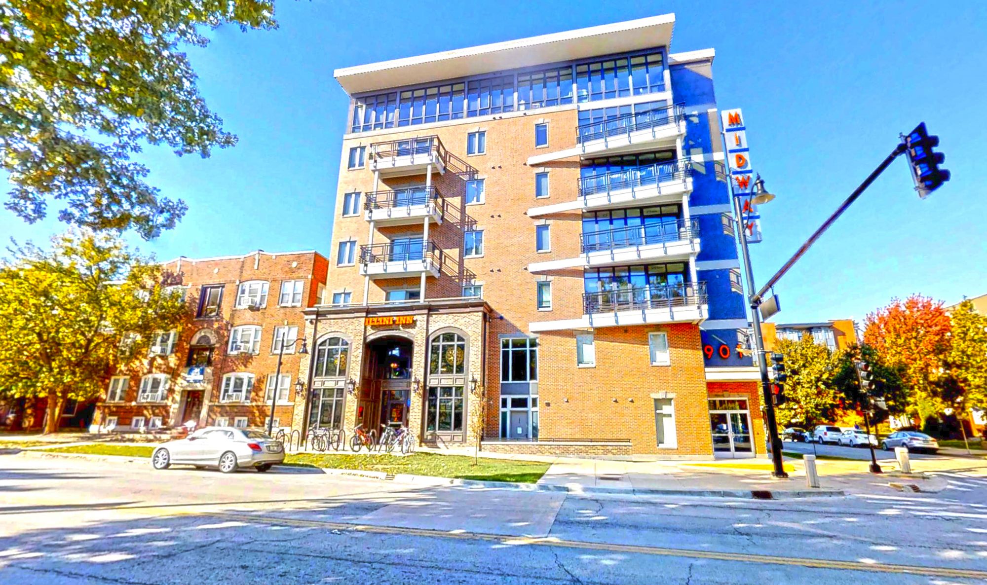 901 S Fourth St - 102