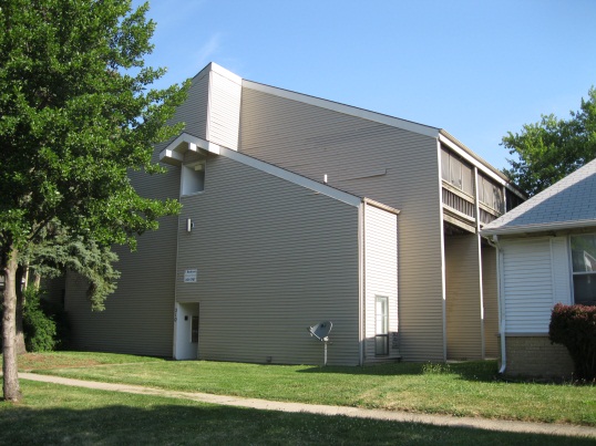 310 E Clark 201