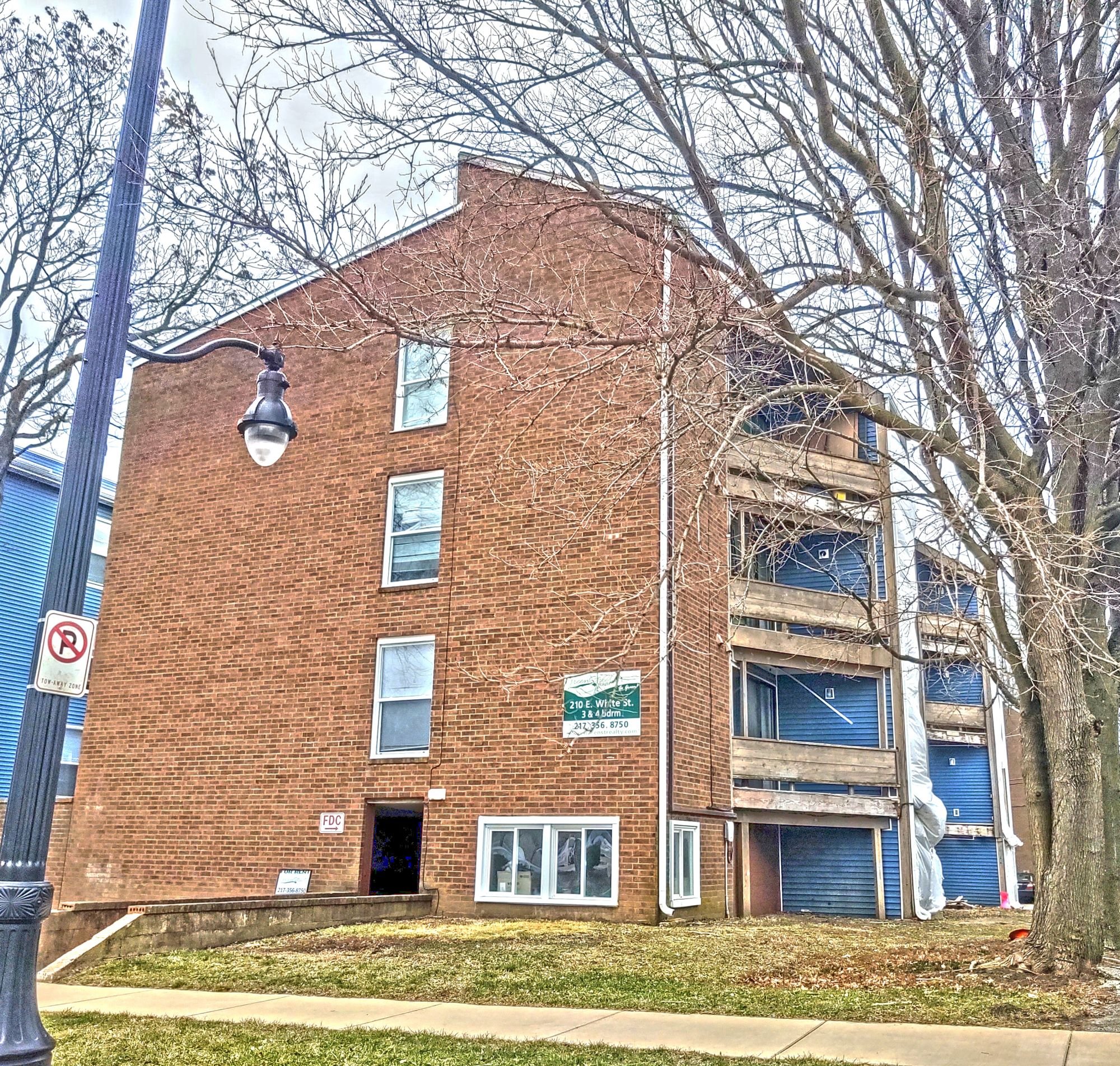 208 E White St - 1