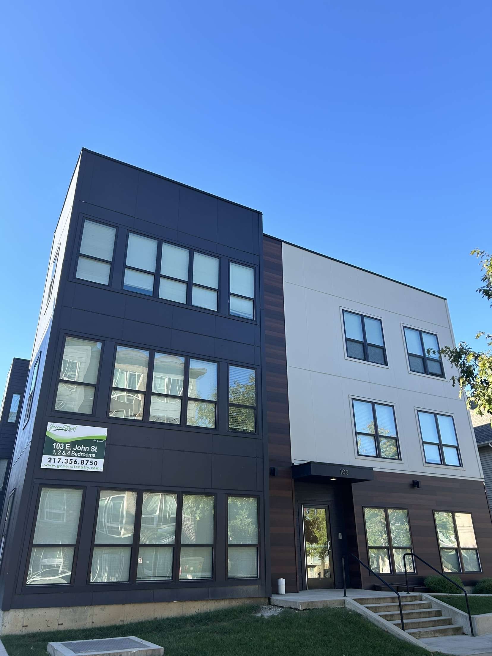 103 East John Street - 101
