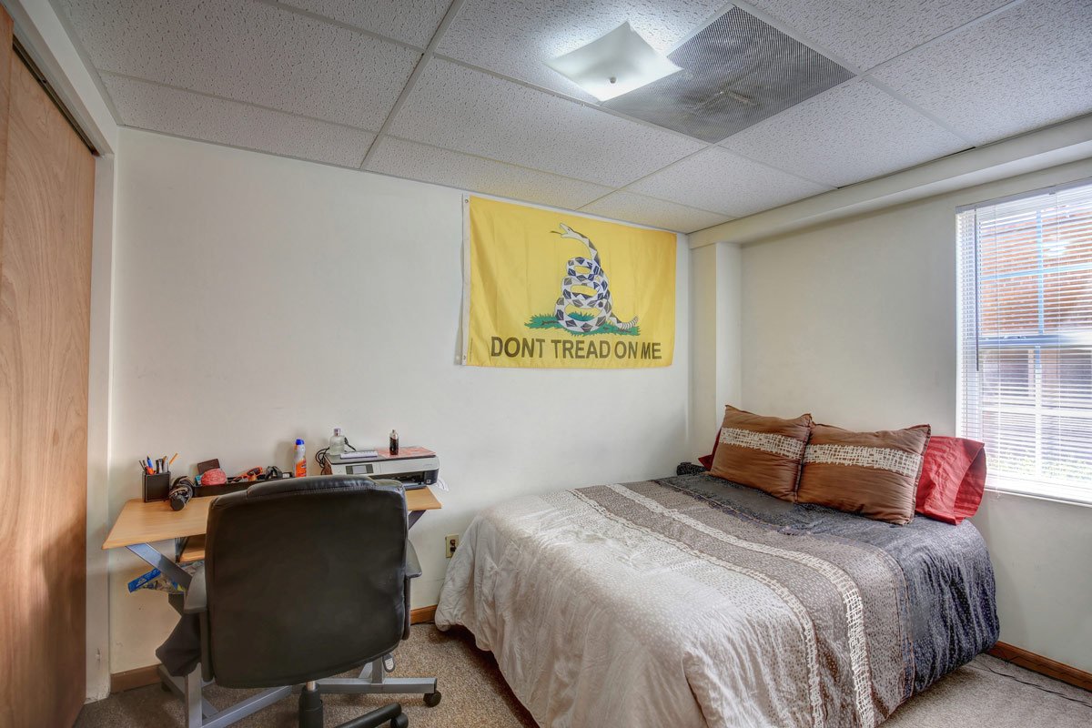 1007 S Locust 202 - A