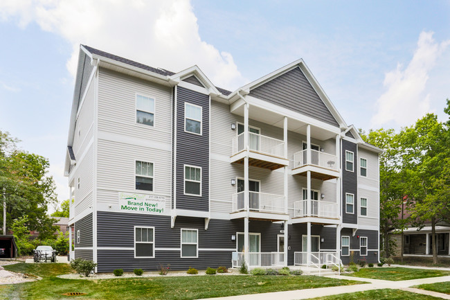 509 S Elm St - 104
