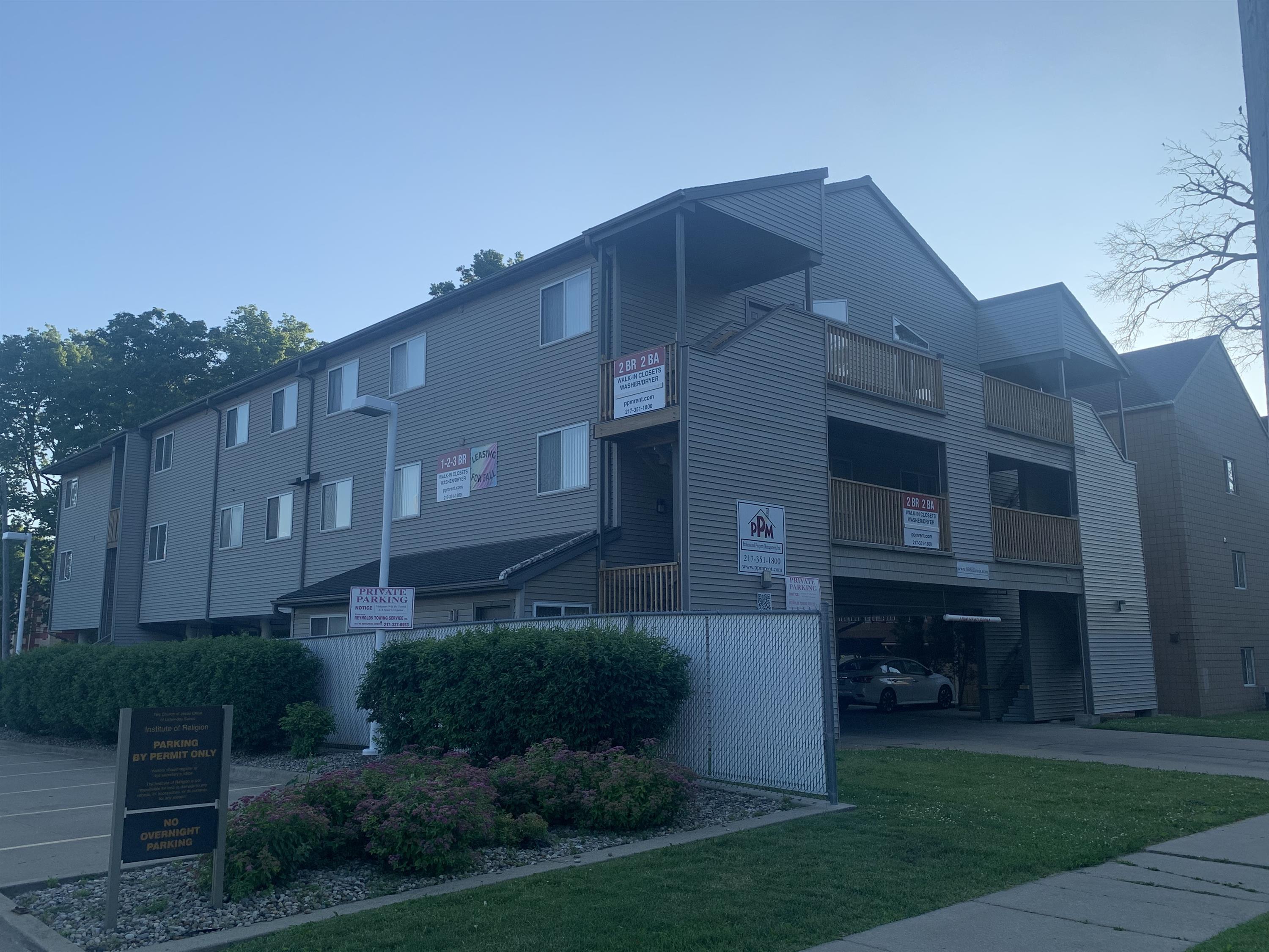 808 West Illinois Street - 24